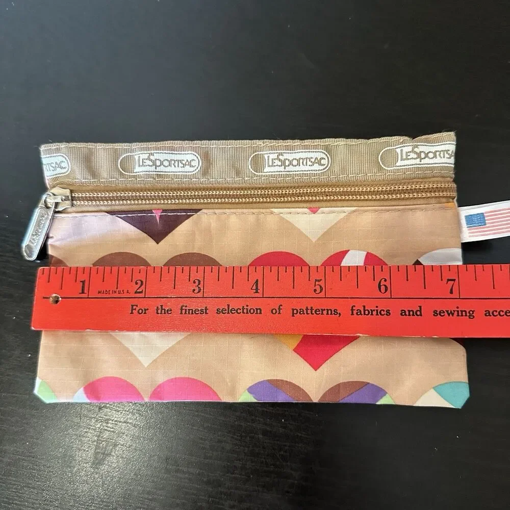 LeSportSac Cosmetic Pouch Wallet‎ Bag Tan W/ Multi Colored Hearts